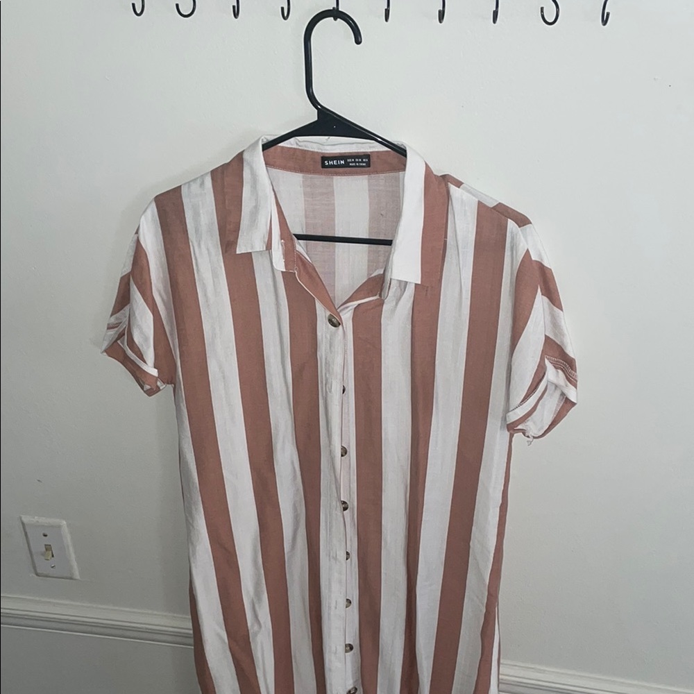 SHEIN White and Brown Casual Button Down Shirt